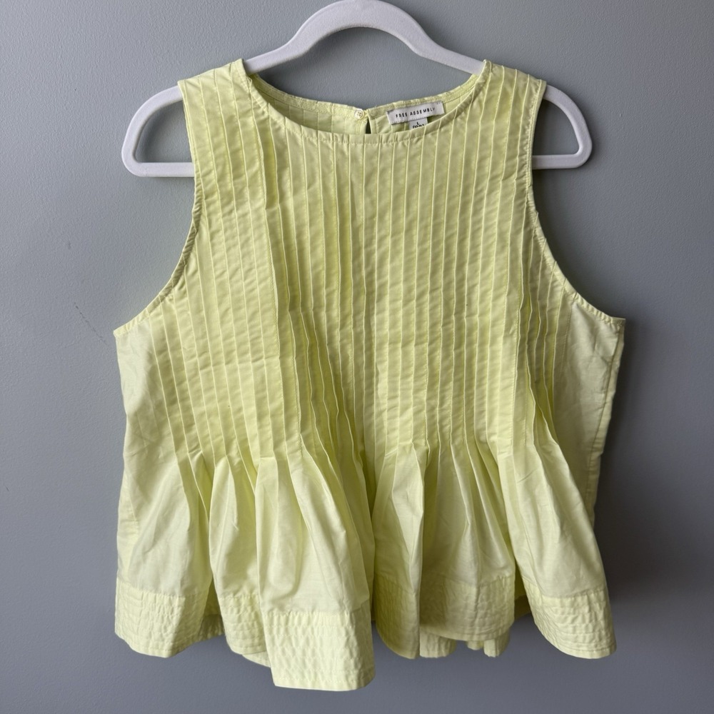 Free Assembly Women's Yellow Solid Sleeveless Pleated Pullover Top L